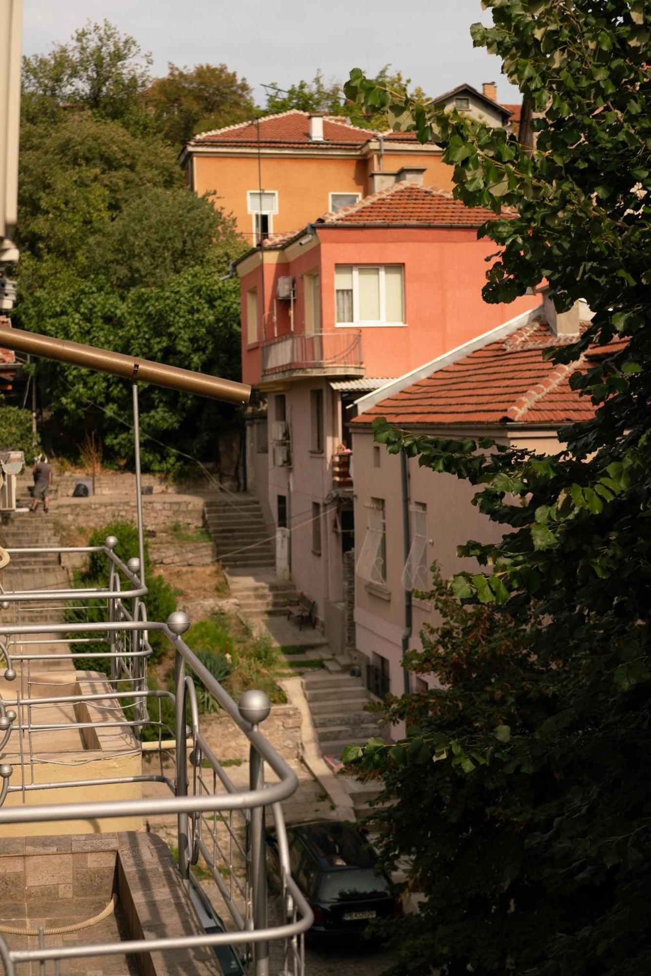 2-Bedroom Flat - Sunny Balcony Plovdiv Exterior photo
