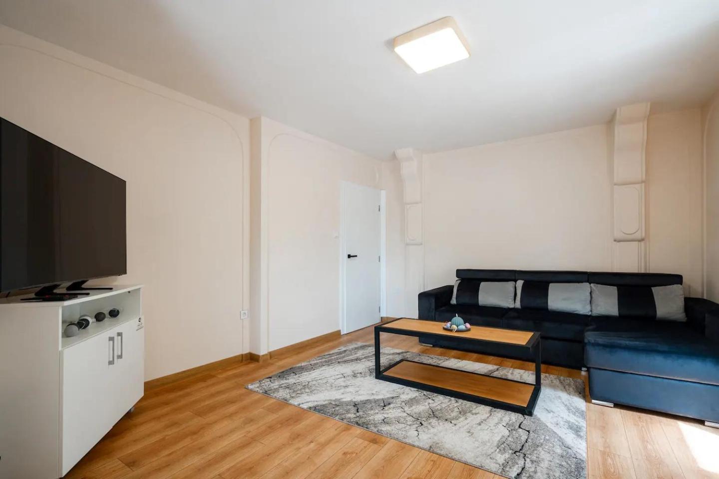 2-Bedroom Flat - Sunny Balcony Plovdiv Exterior photo
