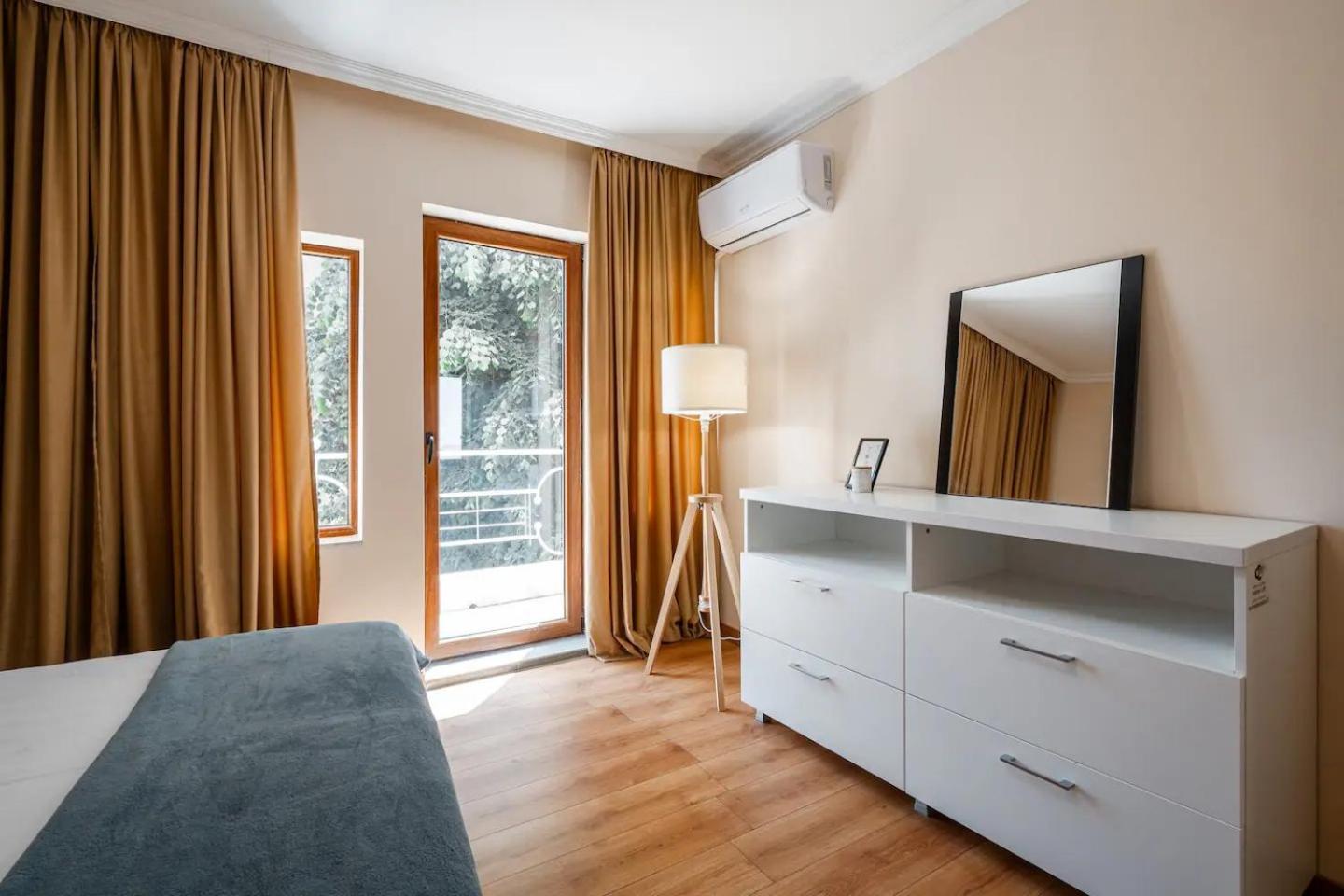 2-Bedroom Flat - Sunny Balcony Plovdiv Exterior photo